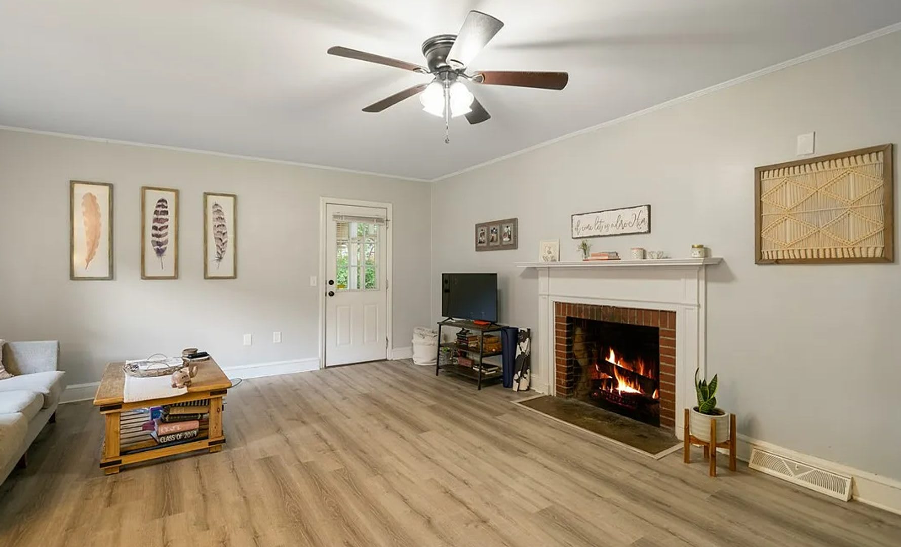 3 Bedroom 2 Bathroom Home on Clemson Street – photo 2