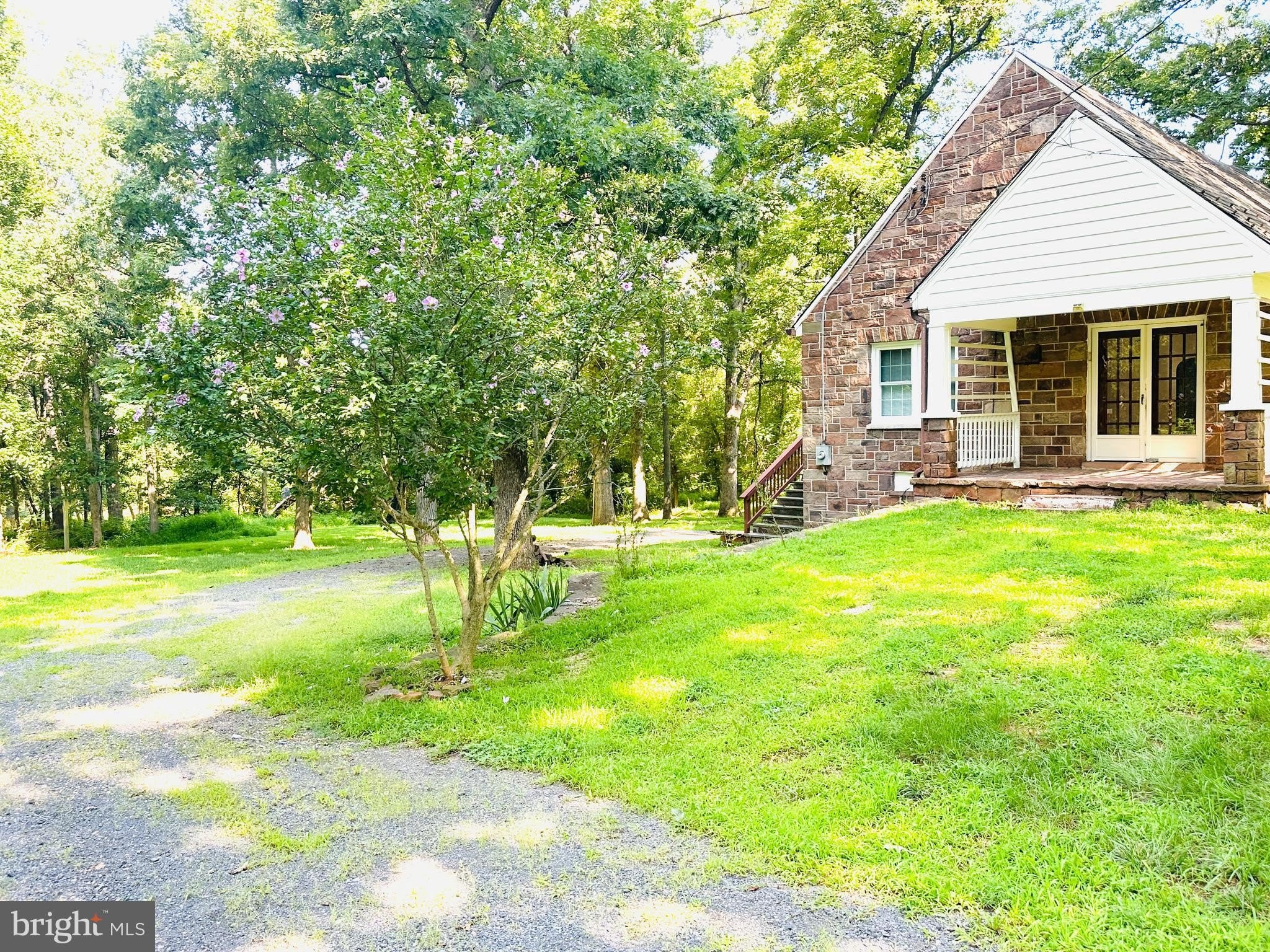21120 MARTINSBURG Road – photo 3