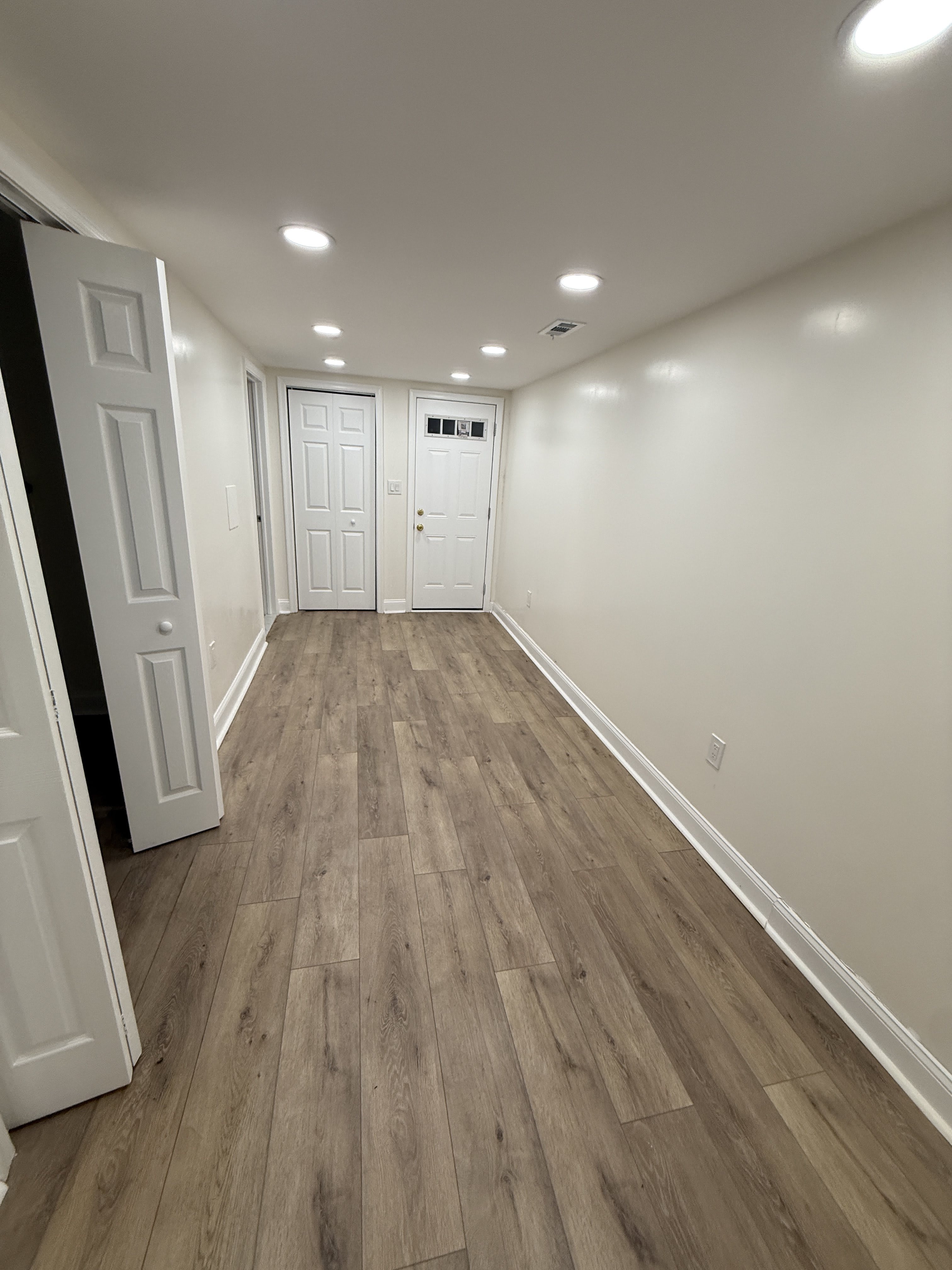 2720 E Biddle St – photo 4