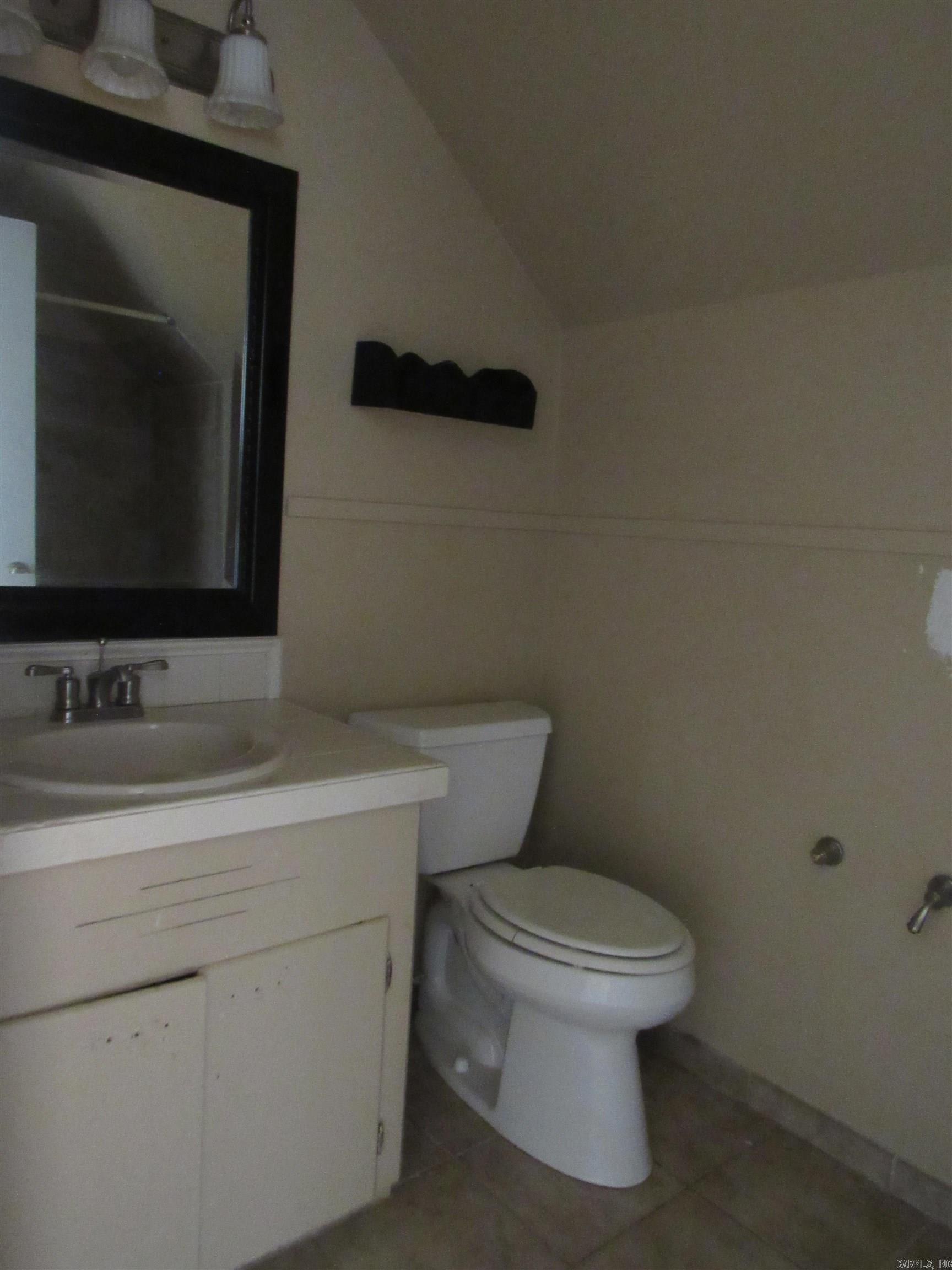 6201 Blackhawk Drive – photo 3