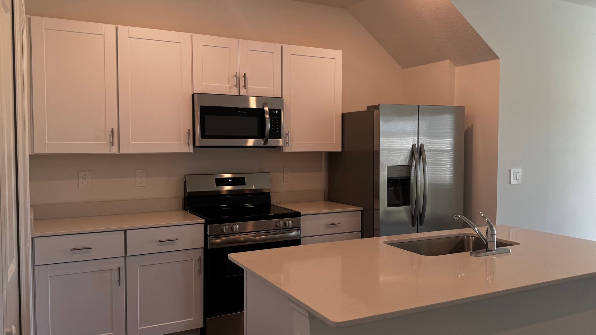 Charming Modern Townhome In Marion Ranch Prime Ocala Location Internet Trash Lawn Care Included – photo 3