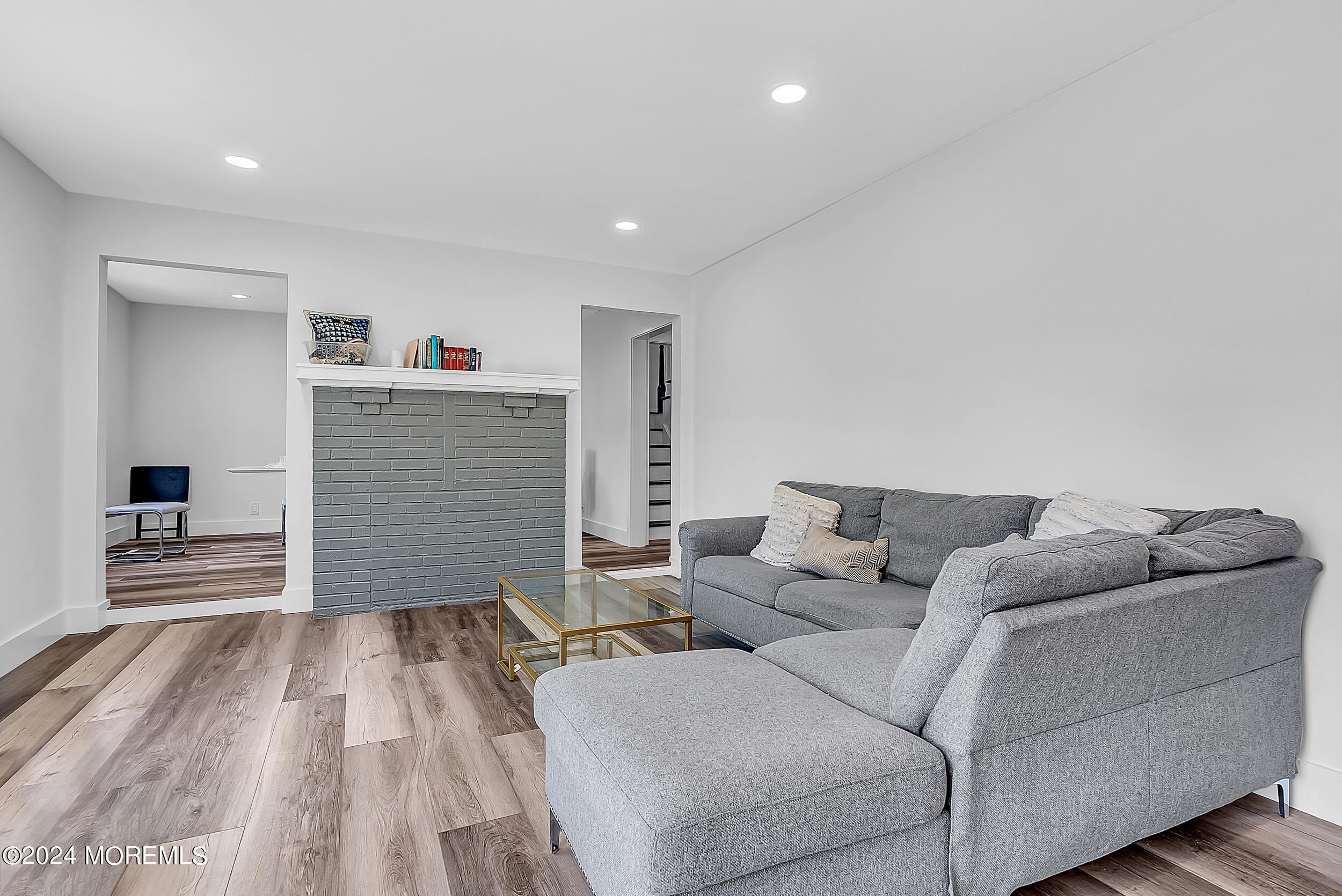 295 Jerome Avenue – photo 5
