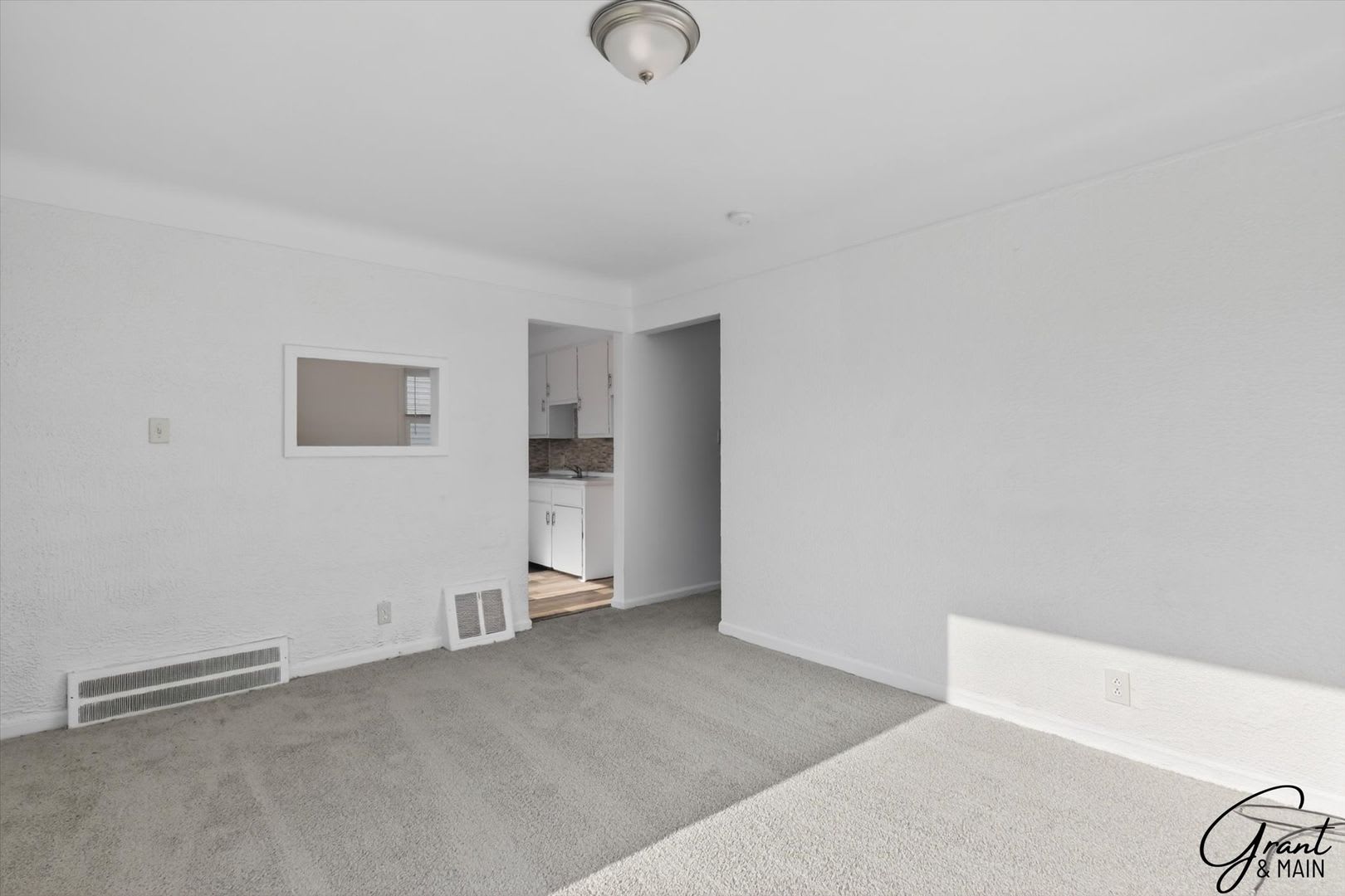 1250 3 Bed Bungalow – photo 4
