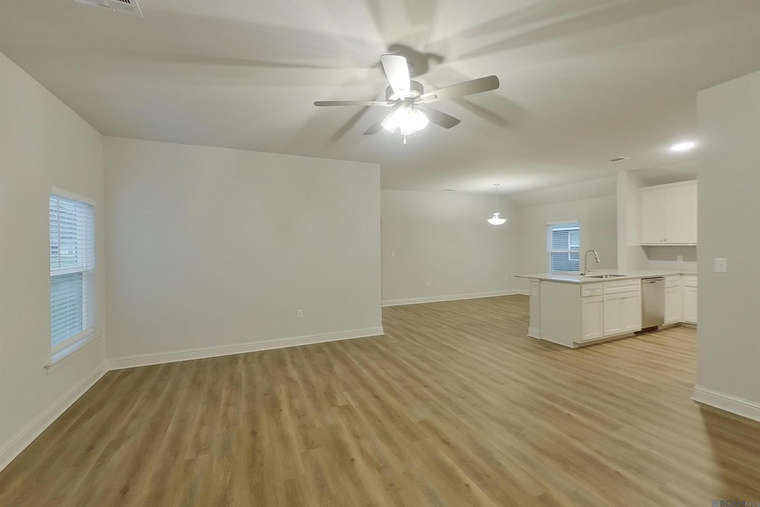 8034 Elliot Rd – photo 2