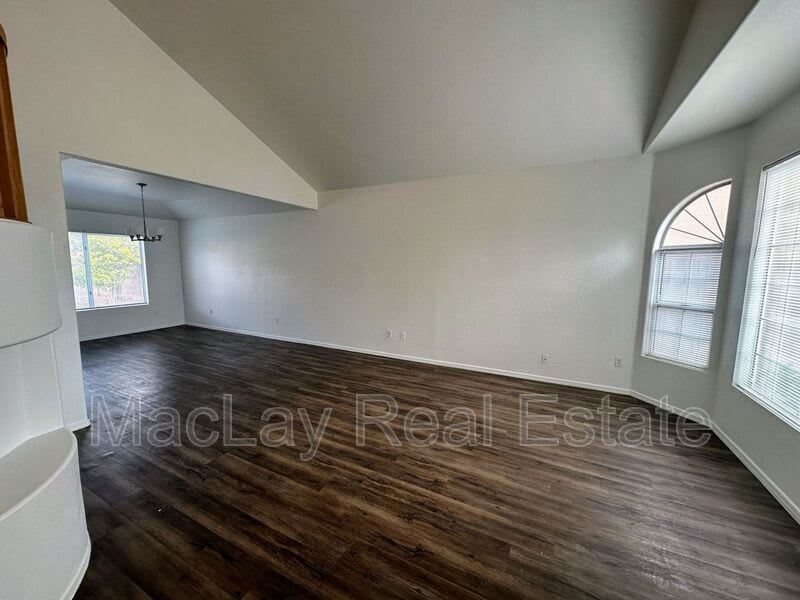 1392 W. Morelos St. – photo 3