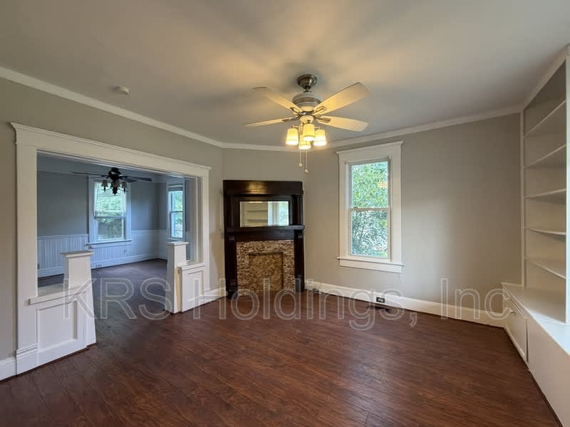 1110 Park Ave – photo 2