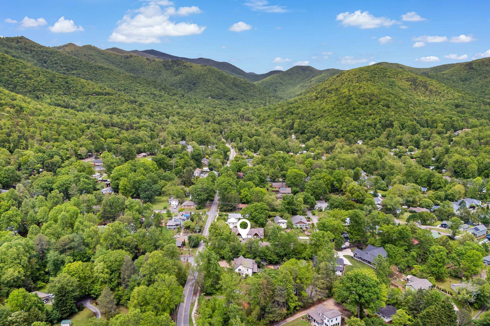 Black Mountain Townhouse Rental! – photo 5