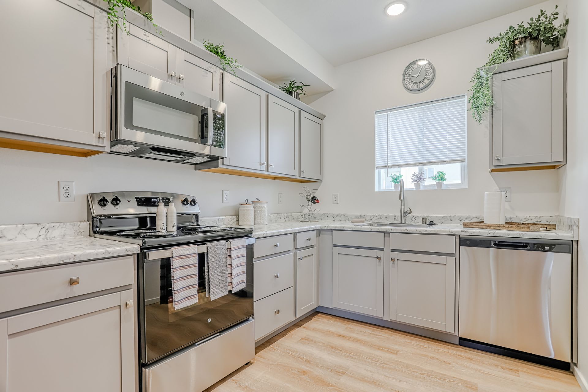 Ridgecrest Apartments – photo 3