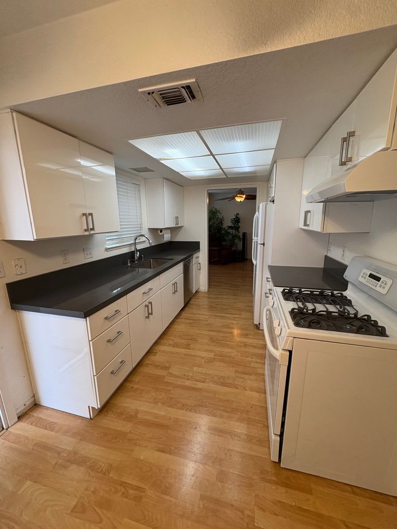 4 Bedroom Home – photo 5