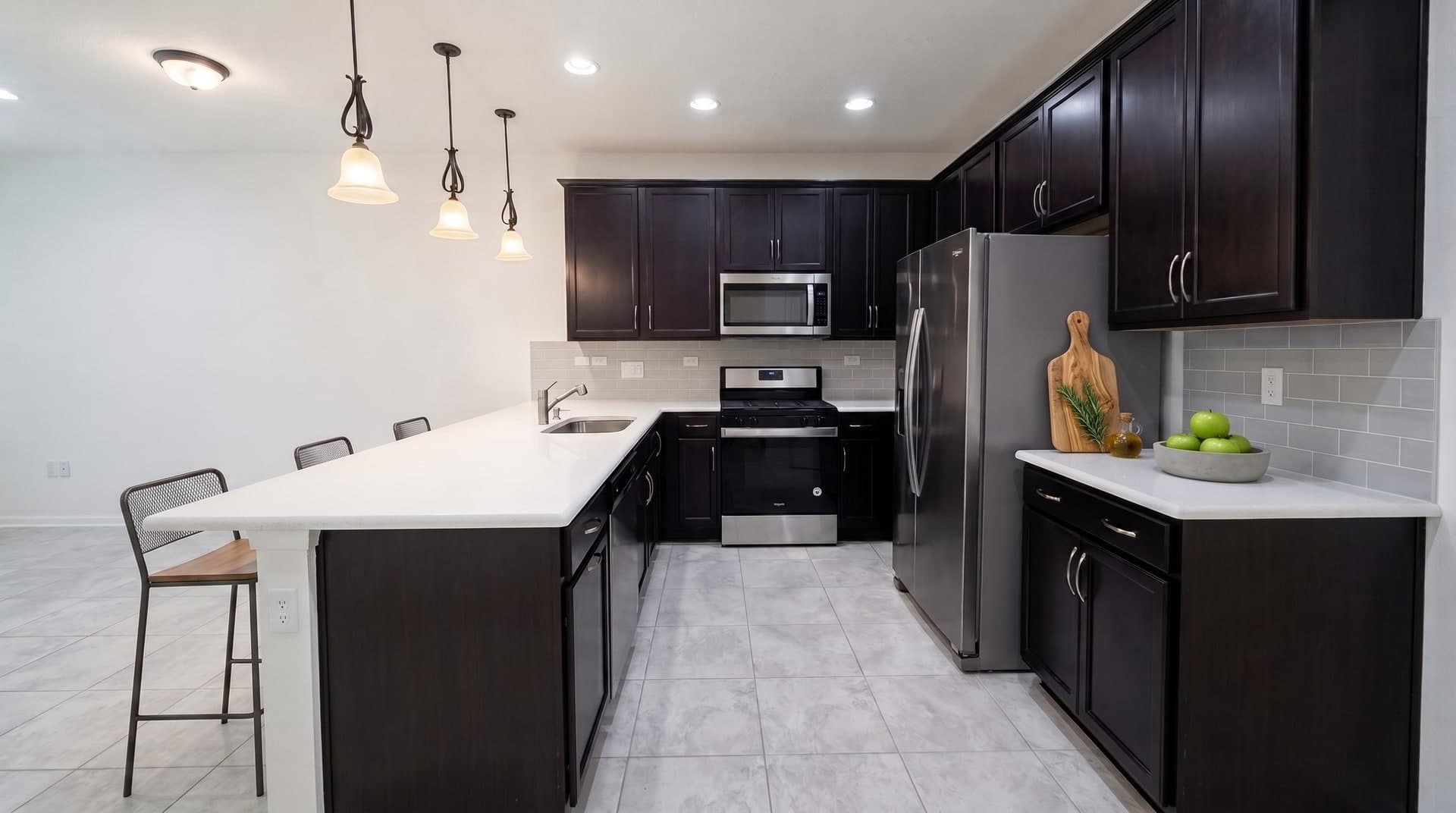 Luxury Townhome with Garage & Resort-Style Amenities in 32092 – photo 5