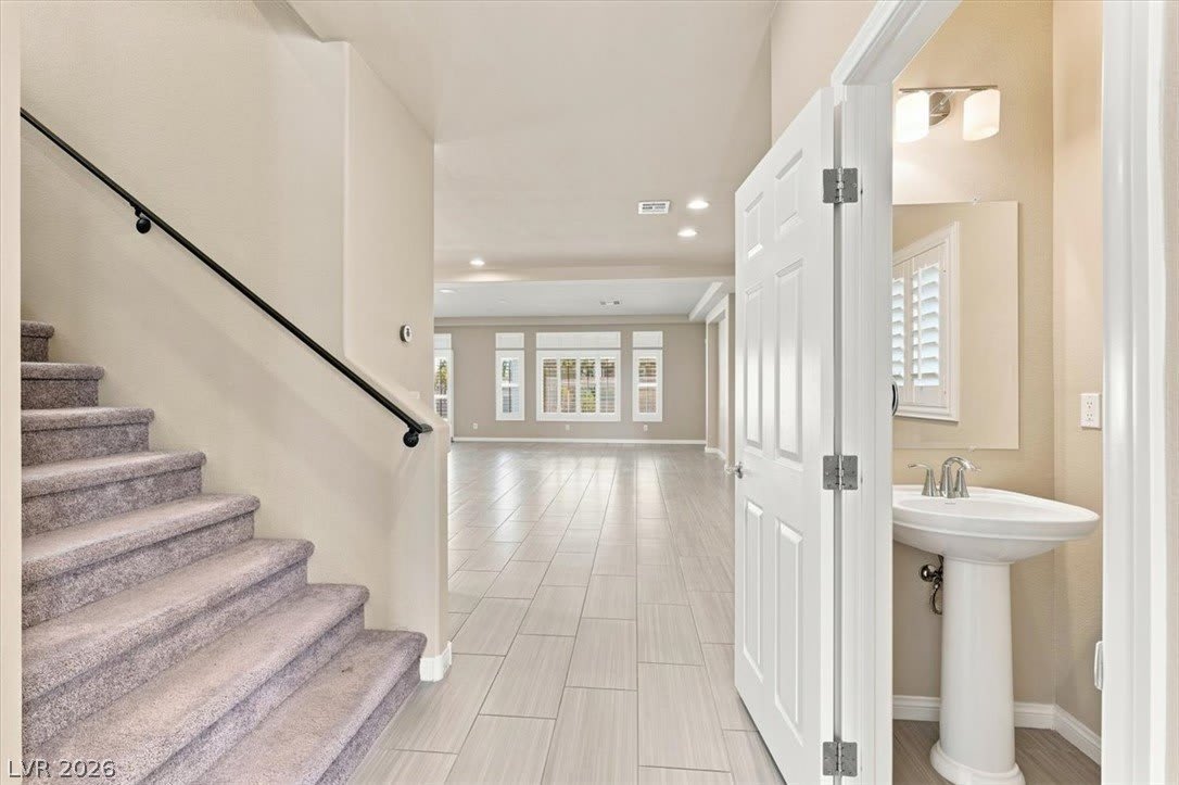 5238 Lake Sonoma Avenue – photo 4