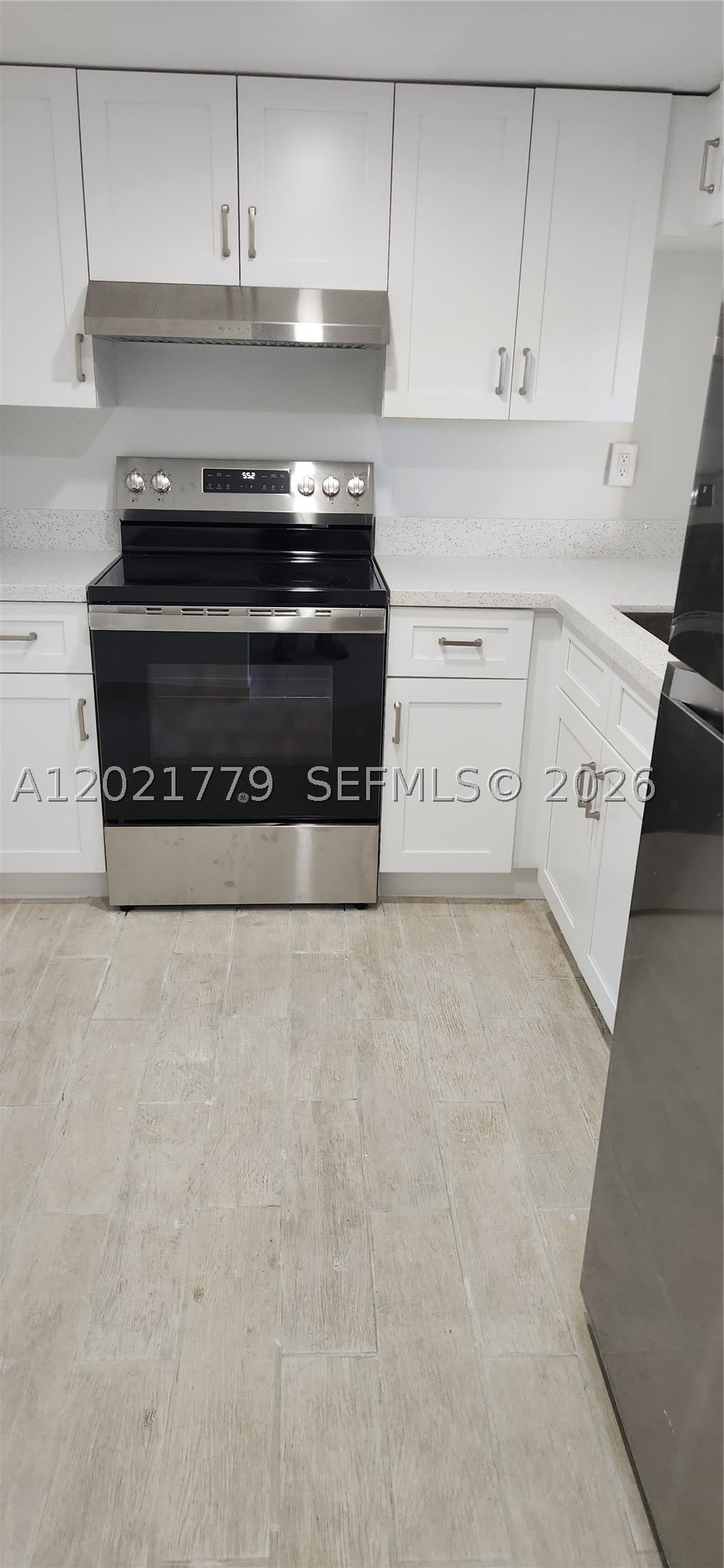11800 SW 18th St – photo 2