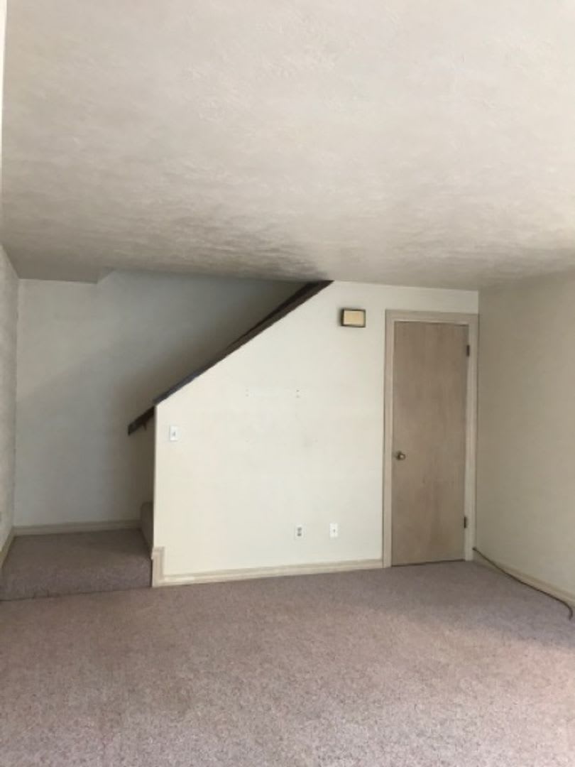 787 Meadows Drive Apt. #2 – photo 2