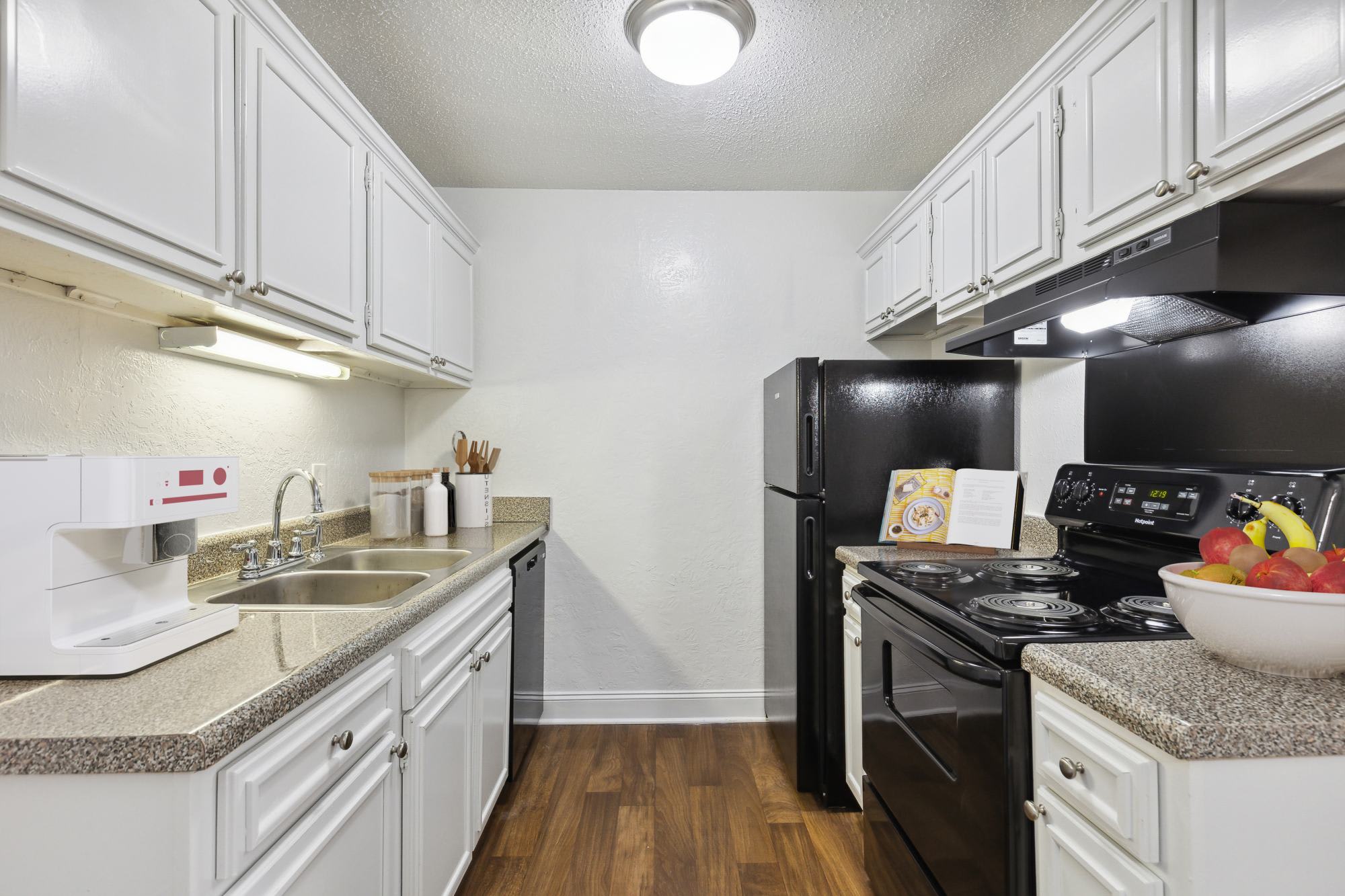 The Fairway Club Apartments – photo 5