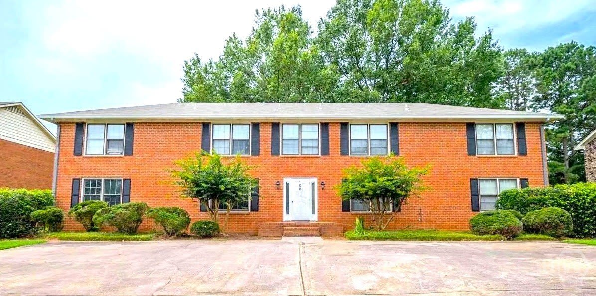 108 Barrington Drive – photo 1