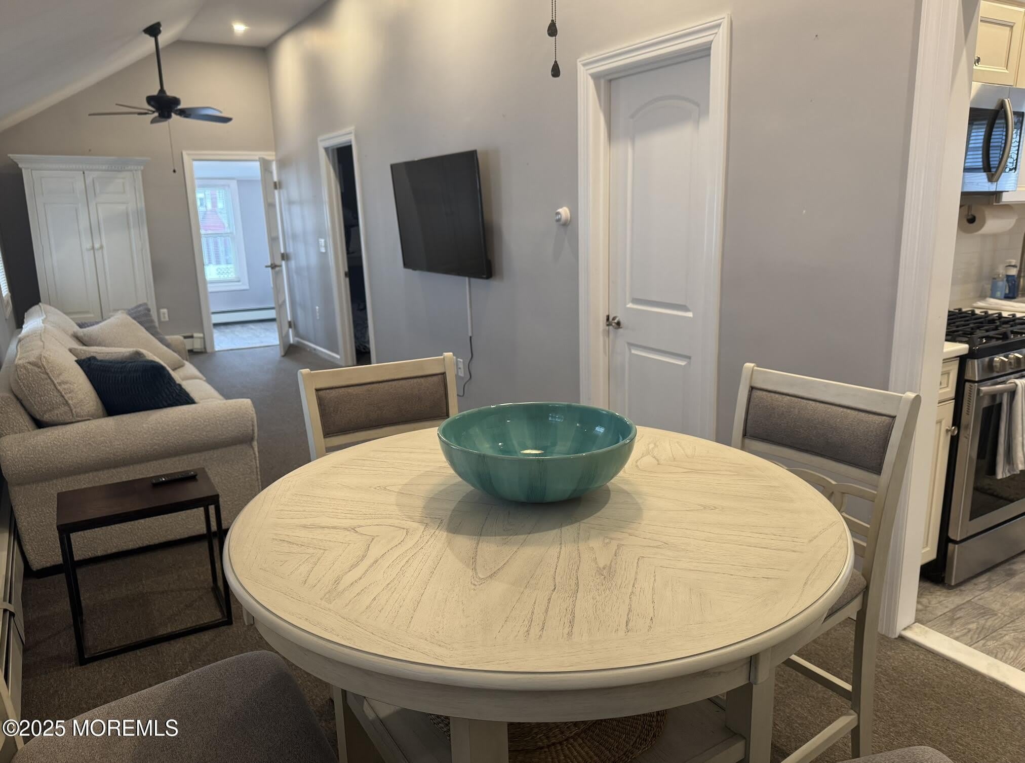 158 1st Avenue – photo 3