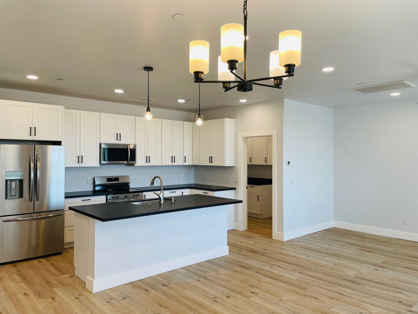 17 N. Alamos Drive Cottonwood One-Time Leasing – photo 3