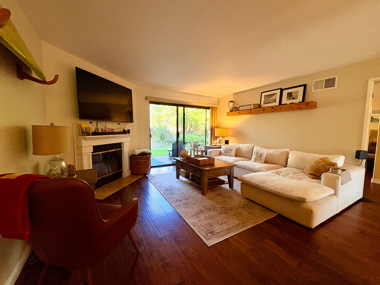 2 Bed Condo In Sea Point Tennis Club – photo 4