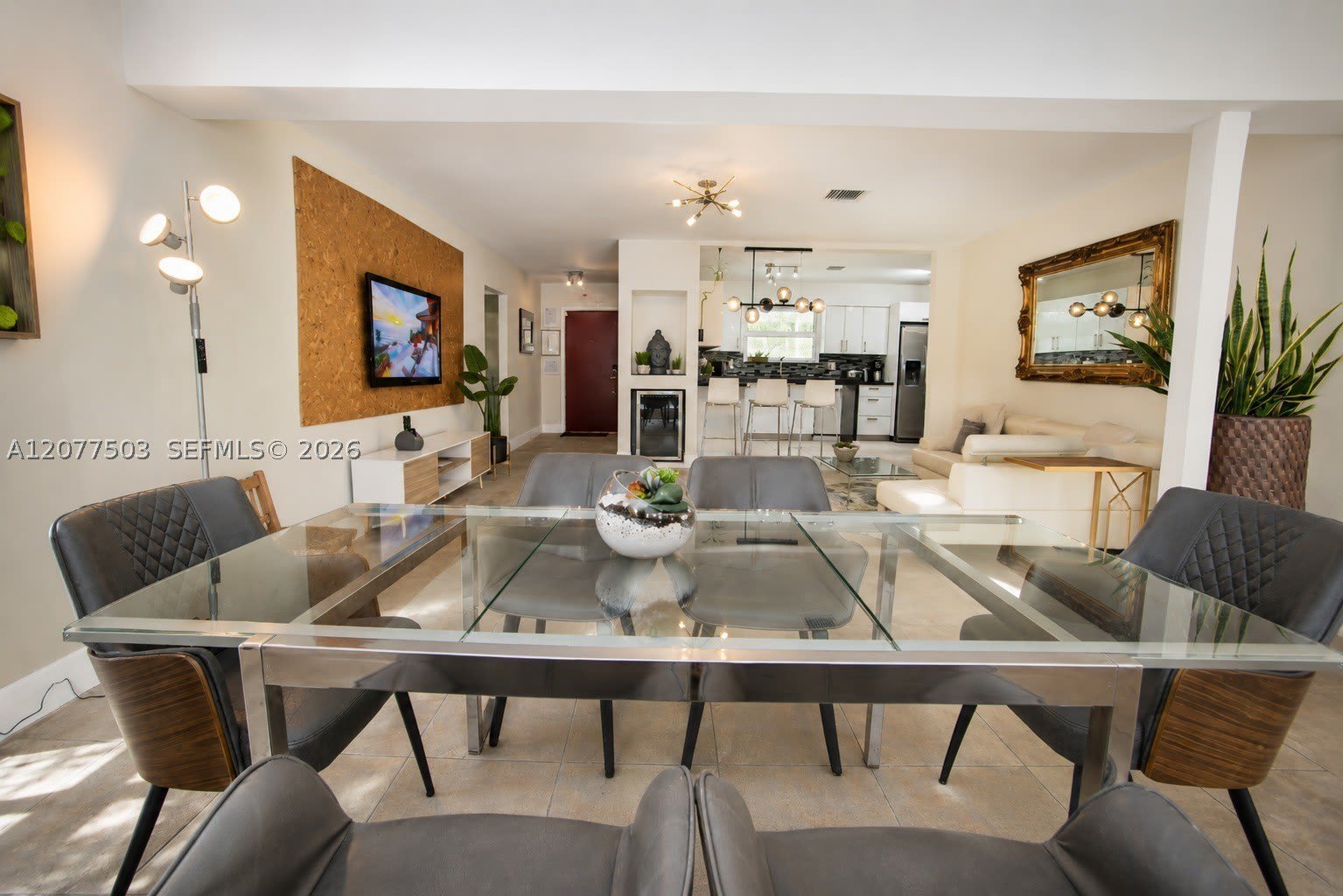909 N 13th Ct – photo 5
