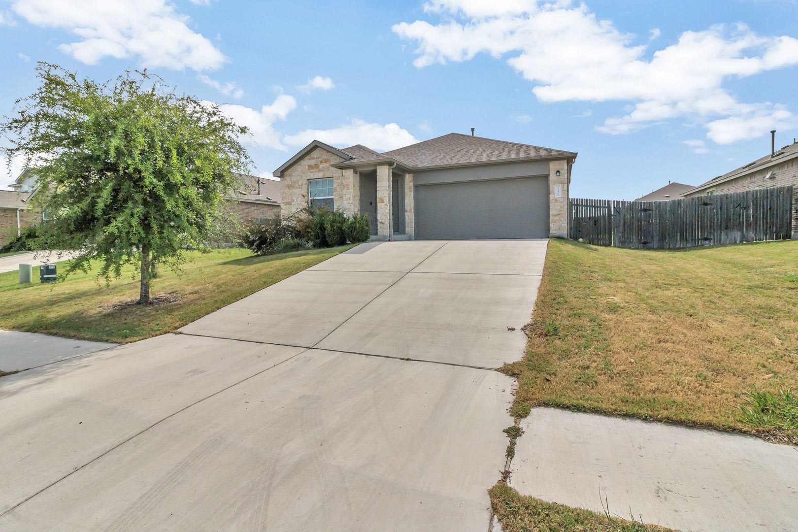 21316 Quick Fox Drive Pflugerville, TX 78660 ~ $250 off of 1st months rent~ – photo 3
