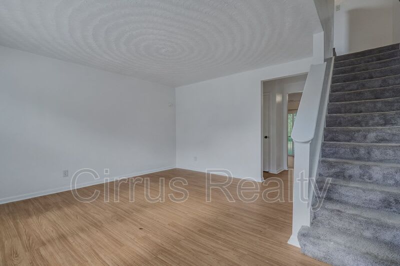 2788 Peach St – photo 3
