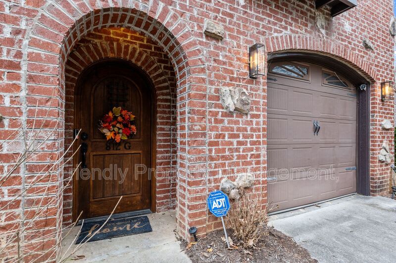 812 Pisgah Church Rd Suite G – photo 2
