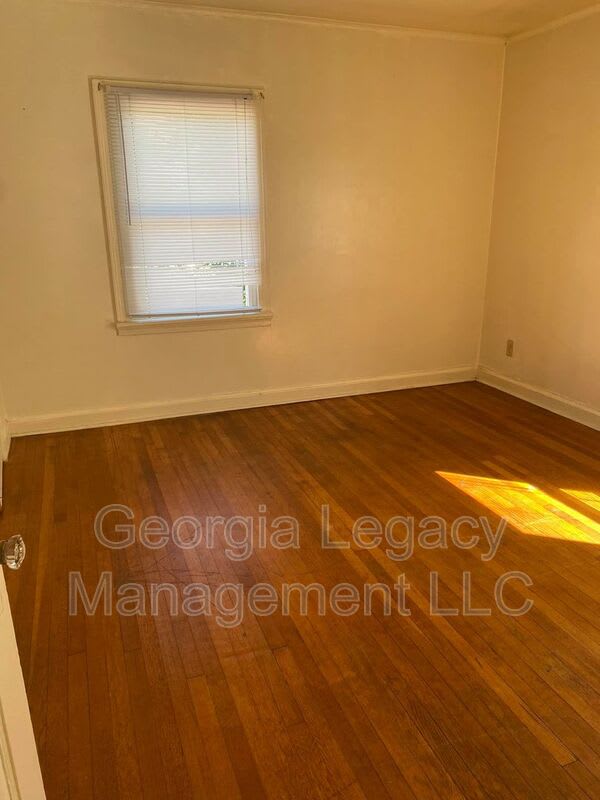 37 Andrews Court – photo 2