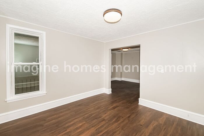 916 Northeast 20th Avenue – photo 4