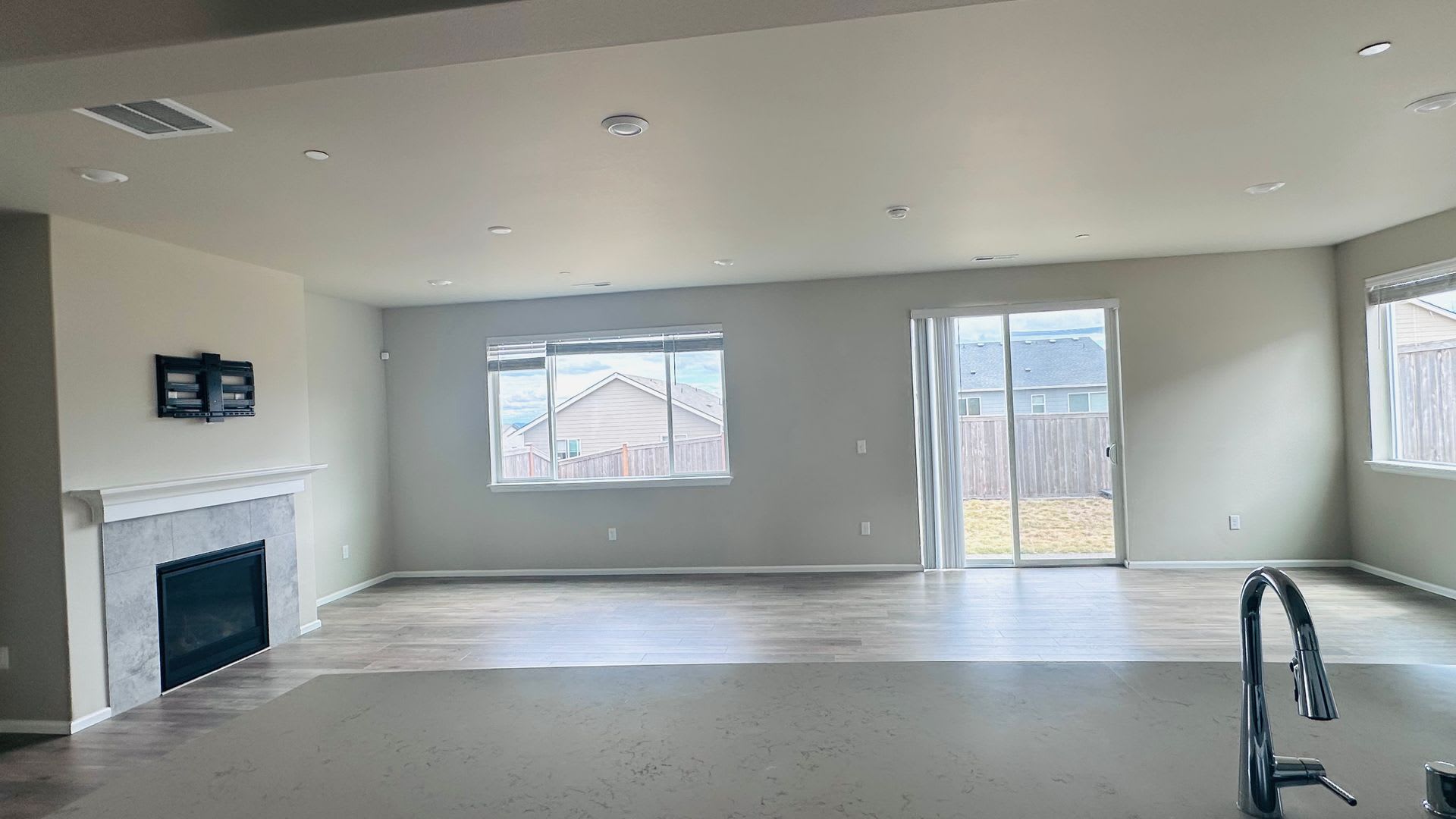 1467 Baker Heights Loop – photo 4