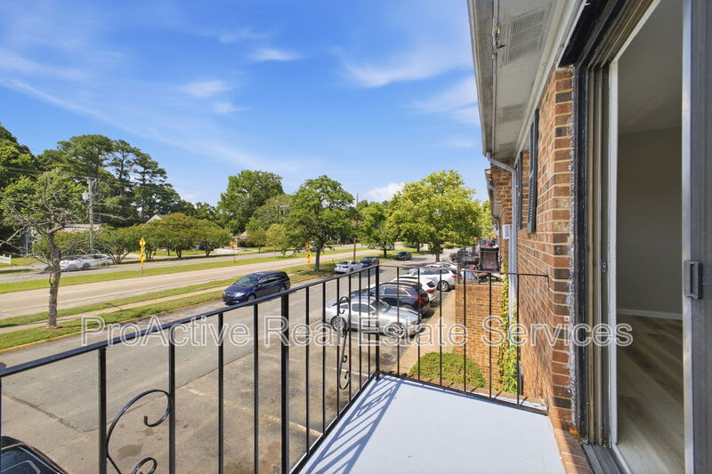 1458 Gabriel Dr – photo 3
