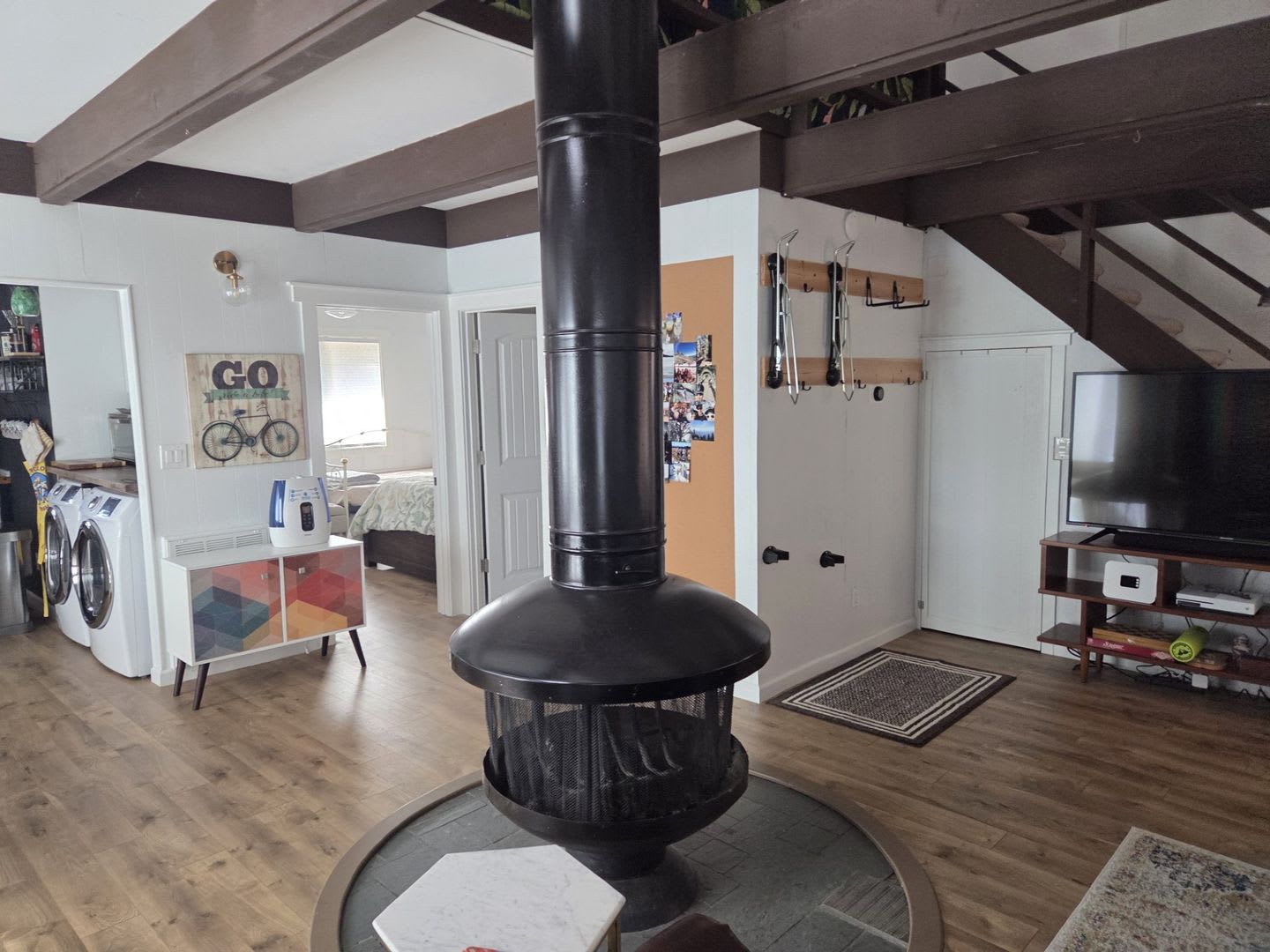 Quiet furnished cabin for ski lease – photo 4
