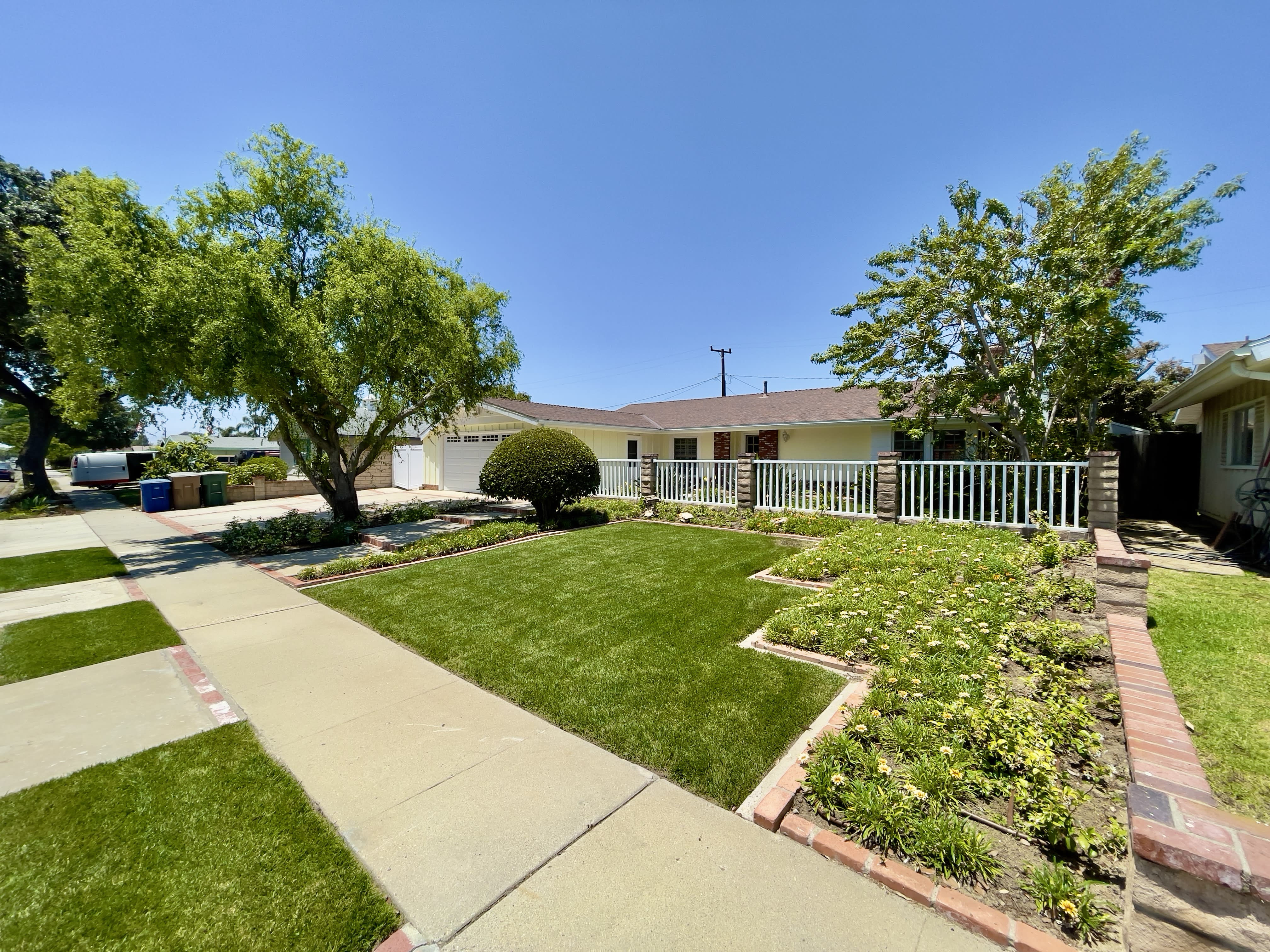 1935 Hobart Drive – photo 2