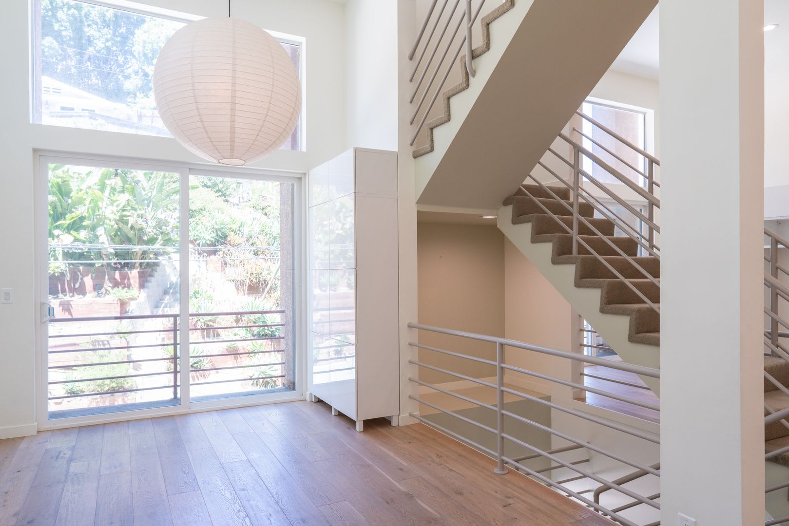 Contemporary Architectural 3bed 3bath + Office + Studio – photo 2
