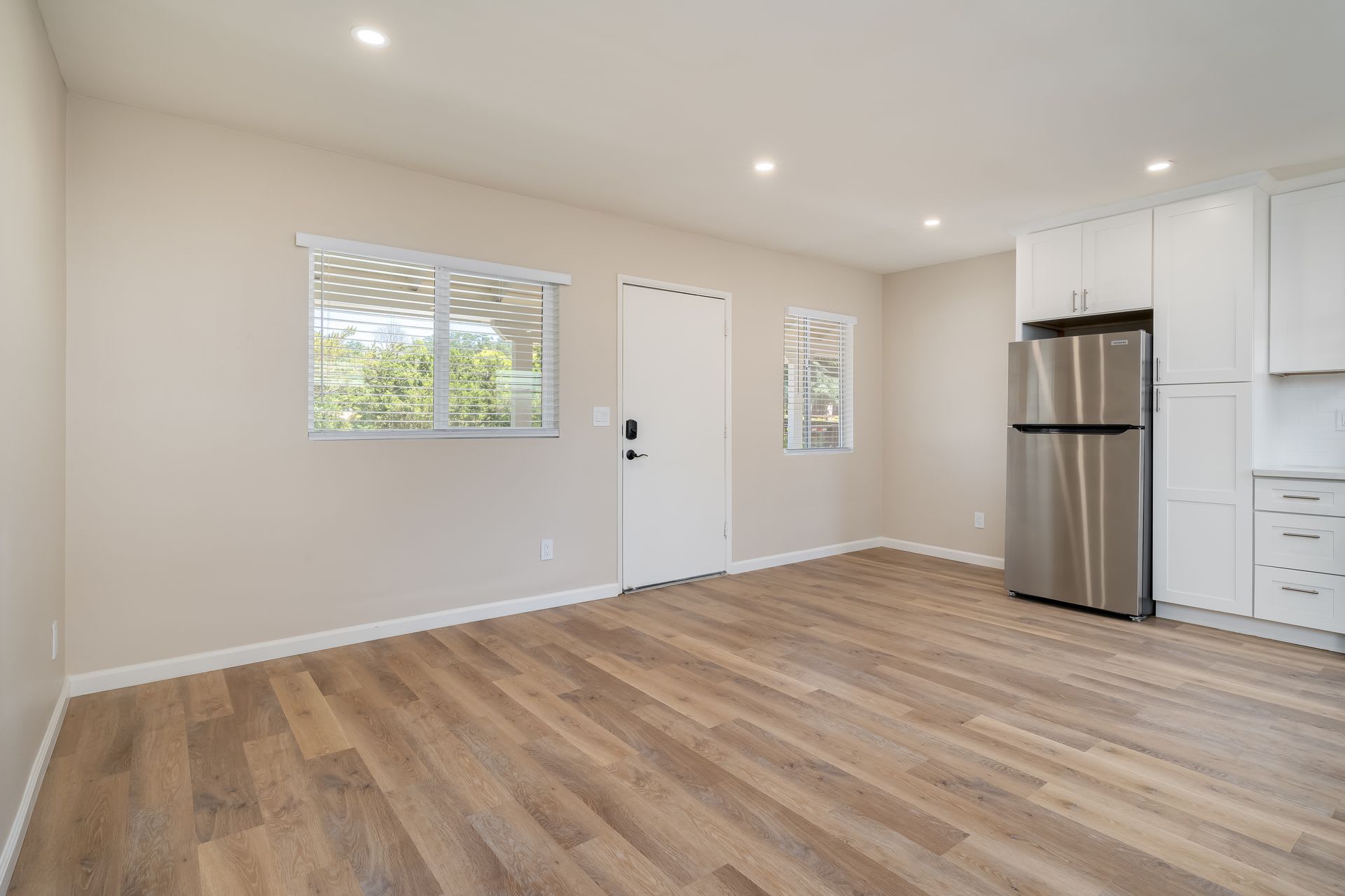 5480 Capistrano – photo 2