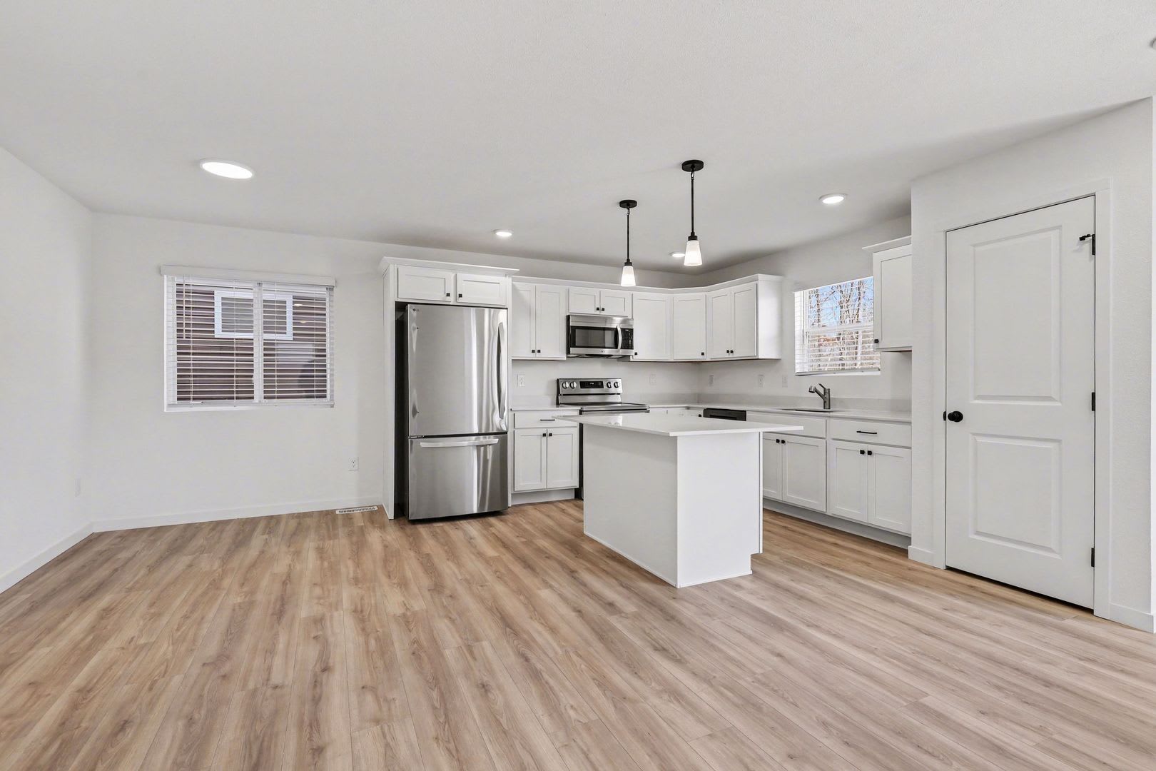 New Construction Workforce Housing Move In Special Get October Free Move In By September 30Th To Receive Free Rent For October Take Advantage Of This Limited Time Offer – photo 3