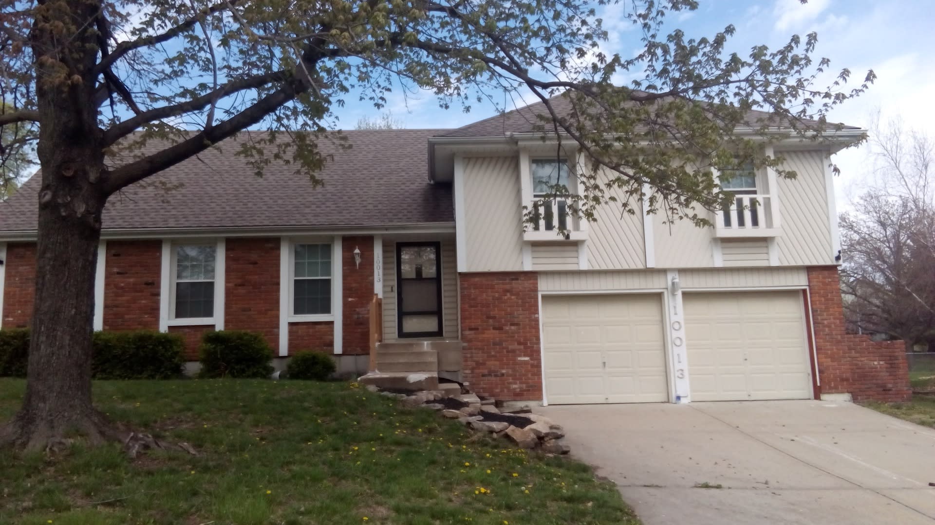 AVAILABLE! Large Family SF Newly Renovated in North KC – photo 4