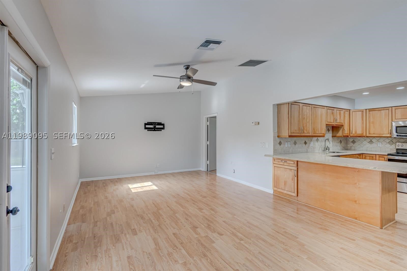 15216 85th Ave N – photo 5