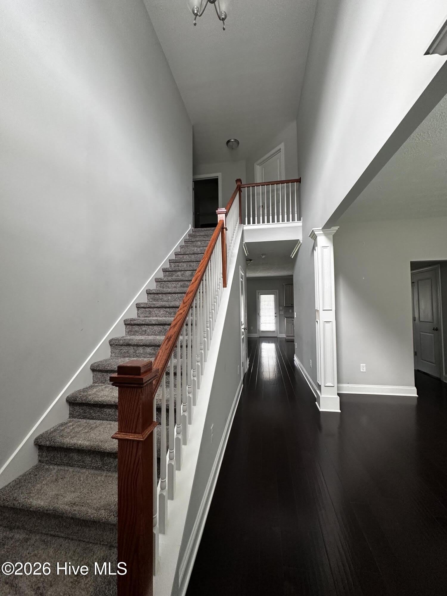 182 Caroleton Drive – photo 2