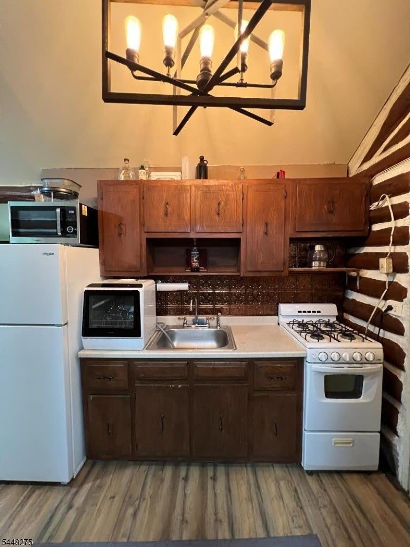 20 Wildwood St – photo 3