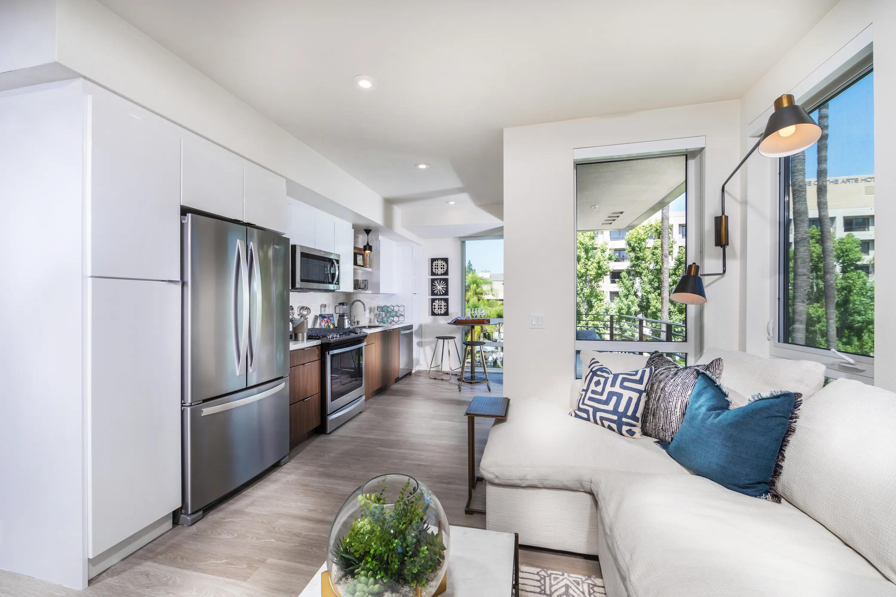 580 Anton – photo 2