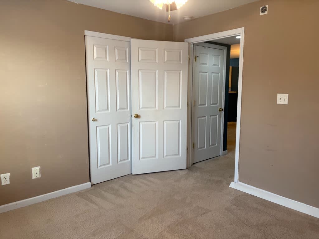 9201 Spring Creek Ln – photo 5