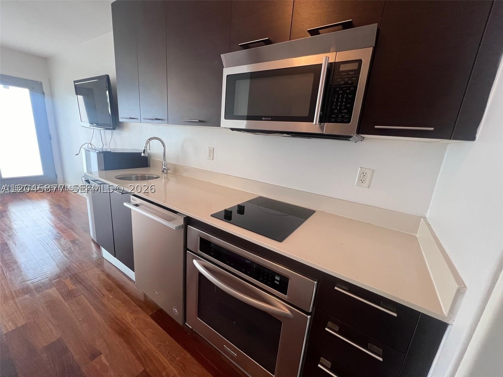 1550 Pennsylvania Ave – photo 4