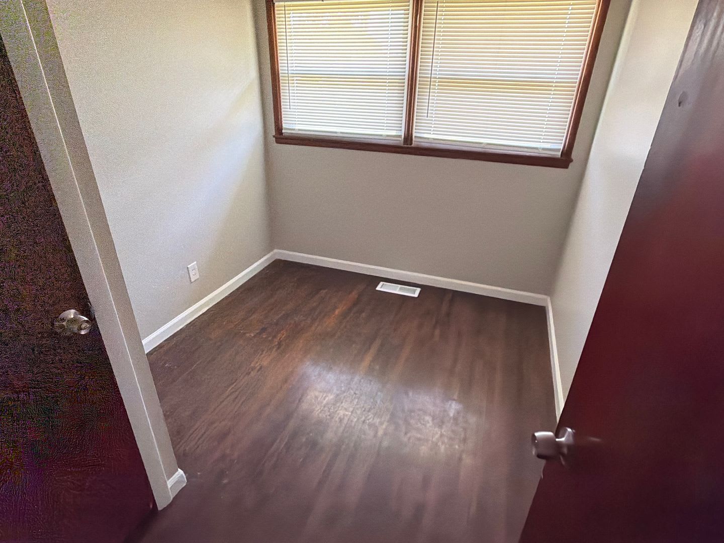 Welcome home to this charming 3-bedroom, 1-bath – photo 5