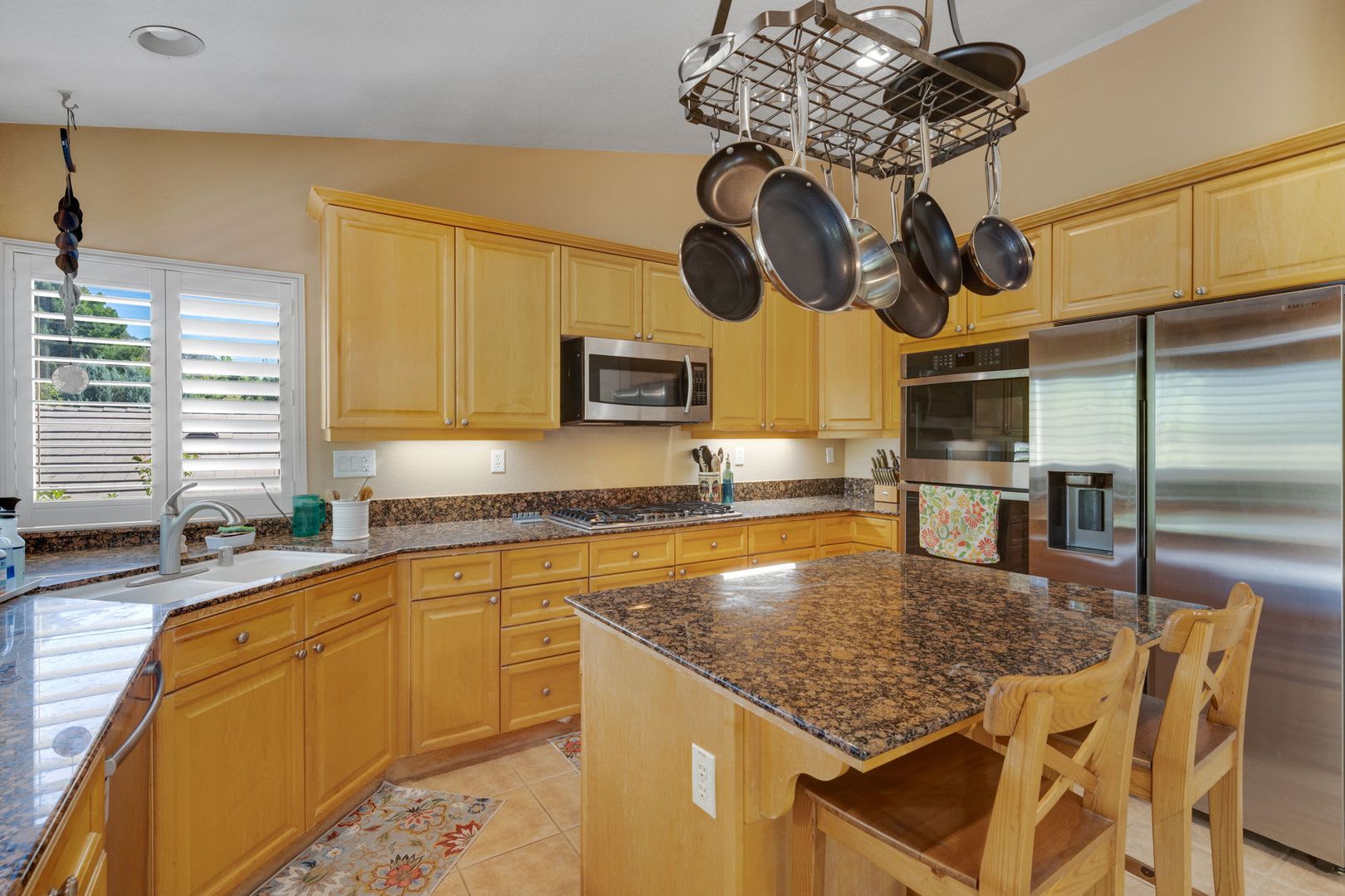 Spacious El Dorado Hills Home with 3-Car Garage, Solar, and Greenbelt Views! – photo 2