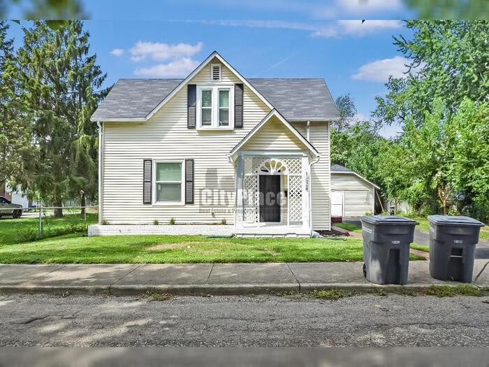 1228 East Perry Street – photo 1