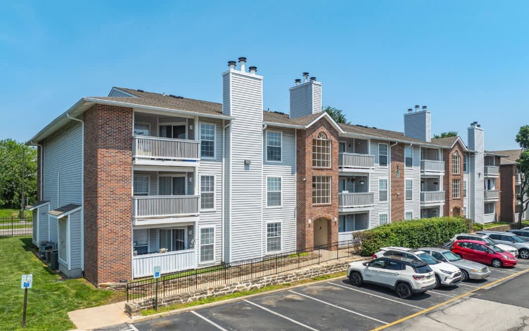 Lincoln Green Apartments – photo 3