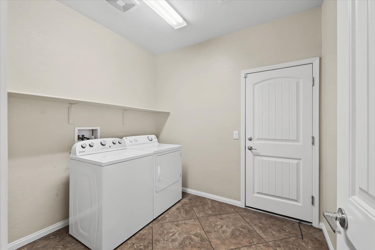 10429 Deer Heights Street – photo 4