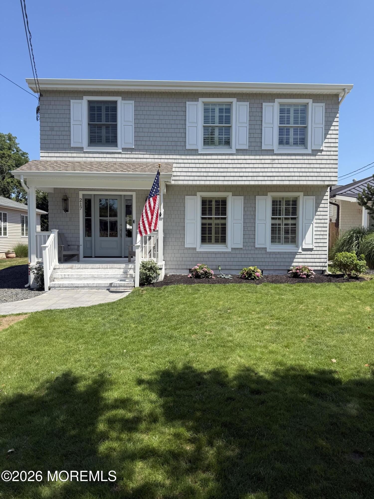 217 Howe Street – photo 3