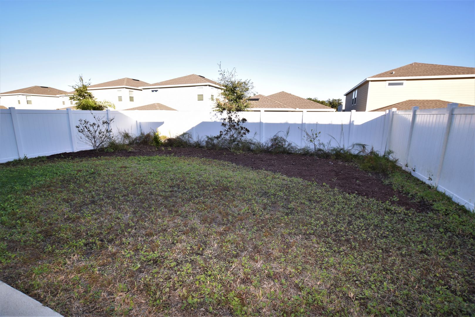 4 bedroom 2.5 baths Single Family Home For Rent at 4358 Silver Creek Street Kissimmee, FL 34744 – photo 3
