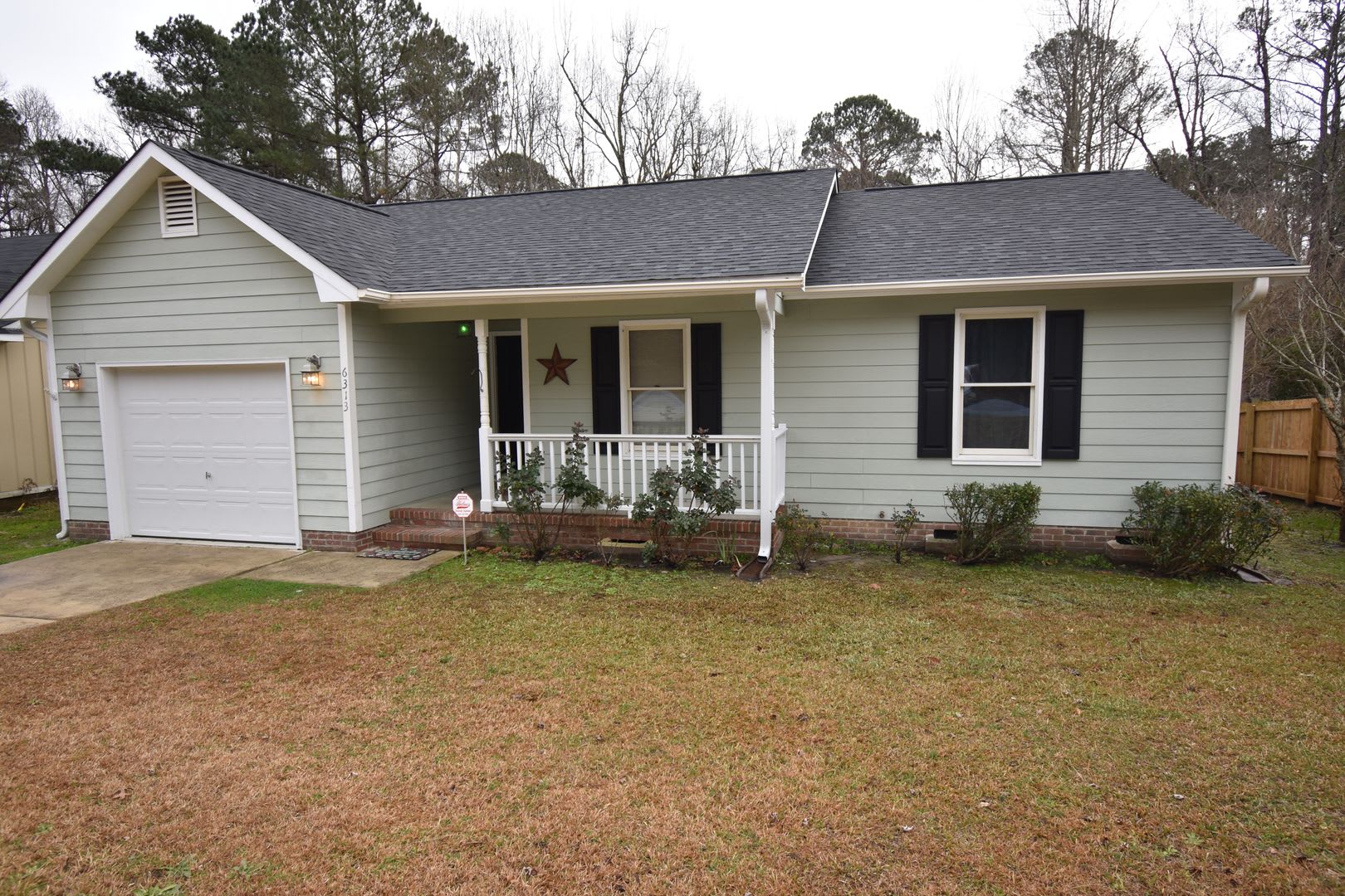 Well Maintained Single Family Home Coming Soon 3 Bedroom And 2 Bath Home Robinwood – photo 2